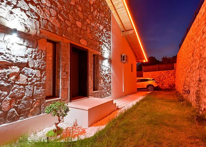 Yaka Esinti فيلة