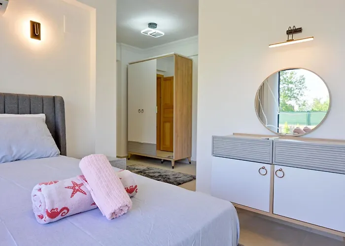 Yaka Esinti فيلة Yakaköy