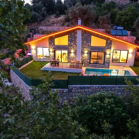 Yaka Esinti Villa *